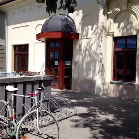 Hostel Goencoelhaz *