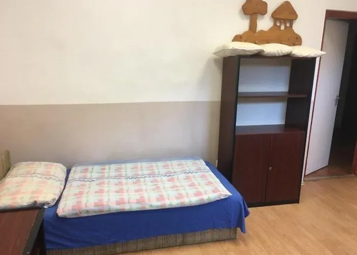 Хостел Goencoelhaz Вац
